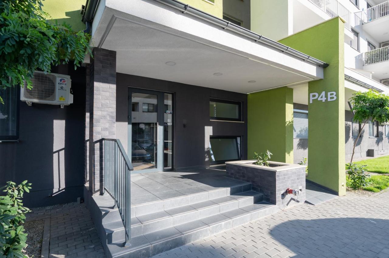 Palm Spring Apartment Oradea Exterior photo